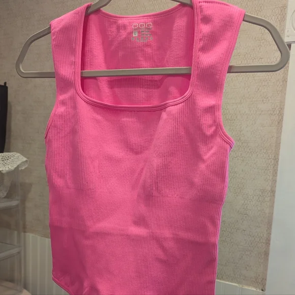 NEW OQQ Large Neon Pink Ribbed Women's Tank Sleeveless Bodysuit Shapewear - Picture 2 of 4